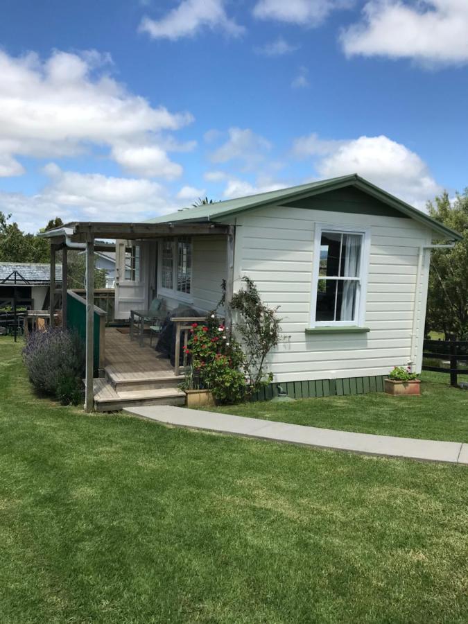 Tui Cottage Te Arai Bagian luar foto
