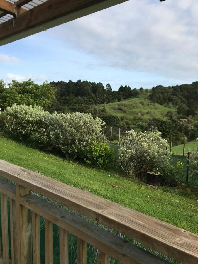 Tui Cottage Te Arai Bagian luar foto