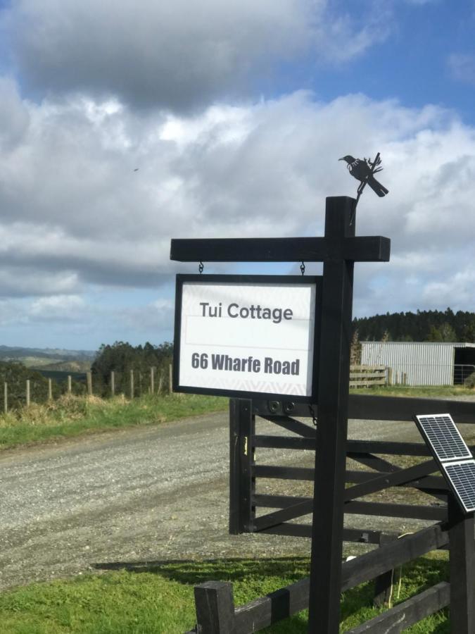 Tui Cottage Te Arai Bagian luar foto